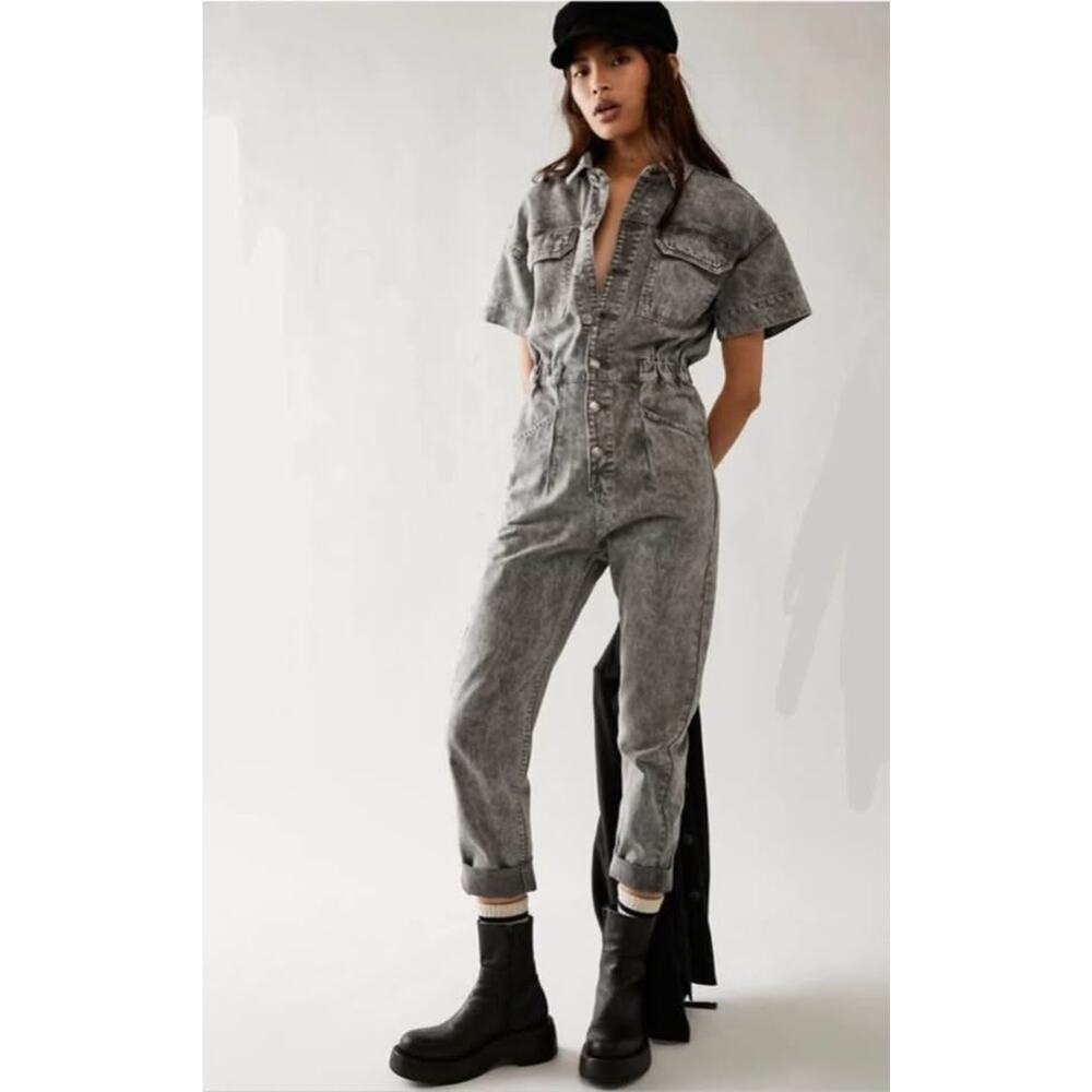 Free People Women Small Marci Silver Denim Short Sleeve Jumpsuit Coverall